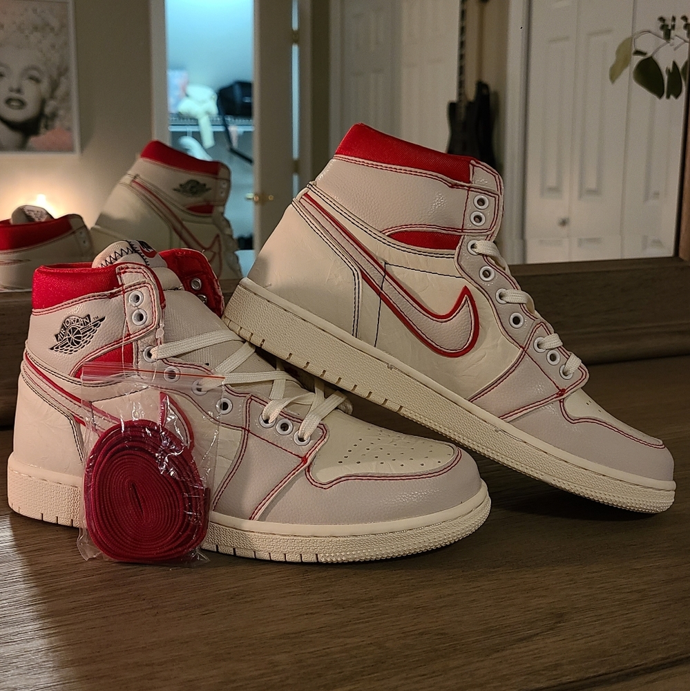 BRAND NEW Nike Air Jordan 1 Retro